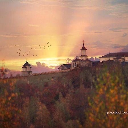 Apartmán Apartament Diandru Slănic-Moldova Exteriér fotografie